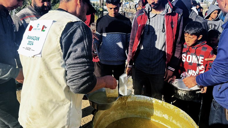 IFTAR AT GAZA HAN YUNUS