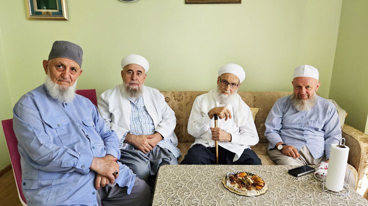 A BIG PLANE TREE. HİLMİ YILDIZ HOCAEFENDİ