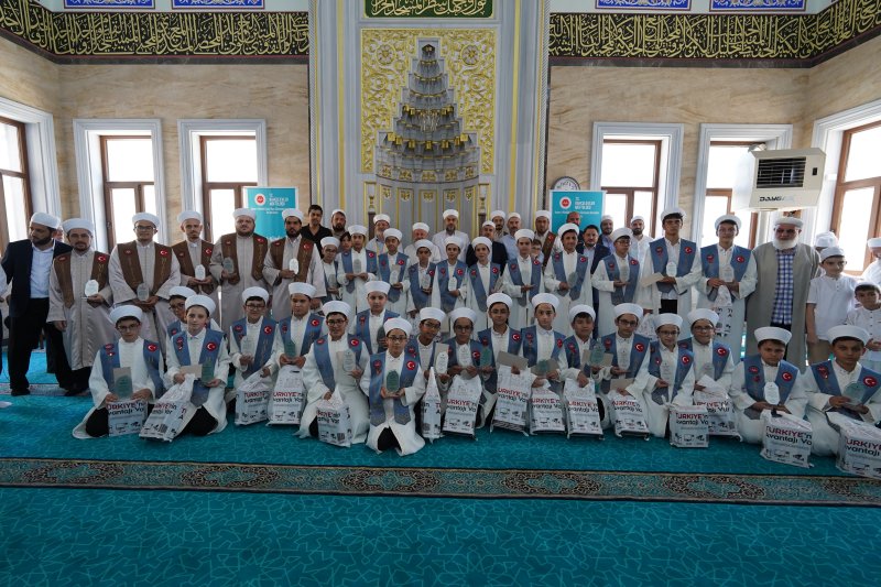 KUR’ÂN’IN 30 NEFERİ DAHA İCAZETLERİNİ ALDI